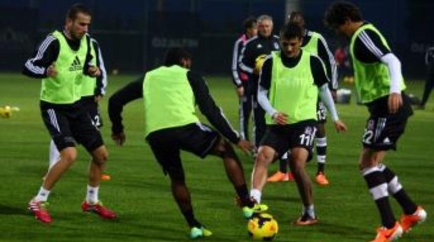 Beşiktaş, İkinci Yarı Hazırlıklarını S&uuml;rd&uuml;rd&uuml;