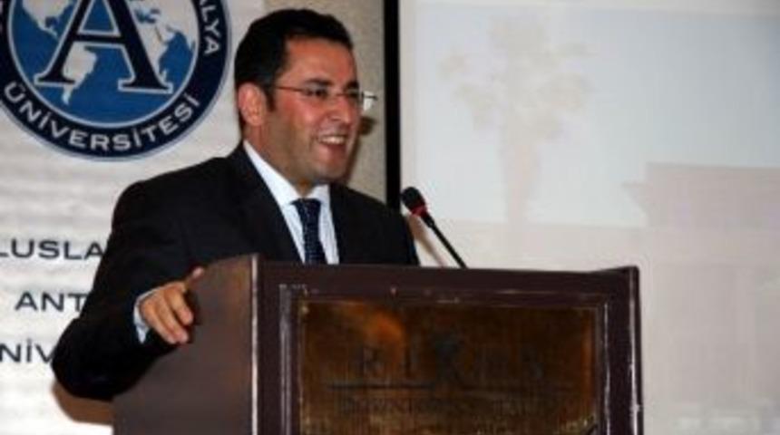 Ua&uuml; &Ouml;ğrencileri Projelerini Sergiledi