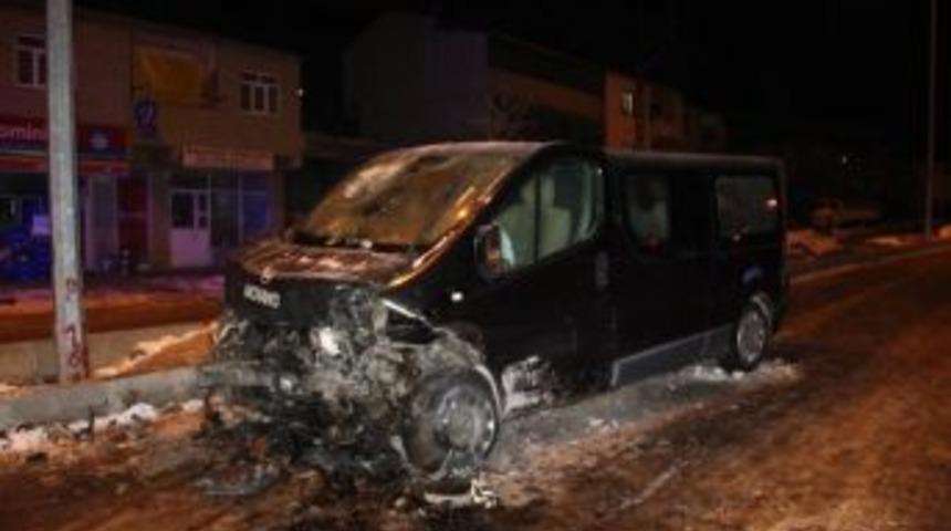 Erzurum&rsquo;da Trafik Kazası: 15 Yaralı