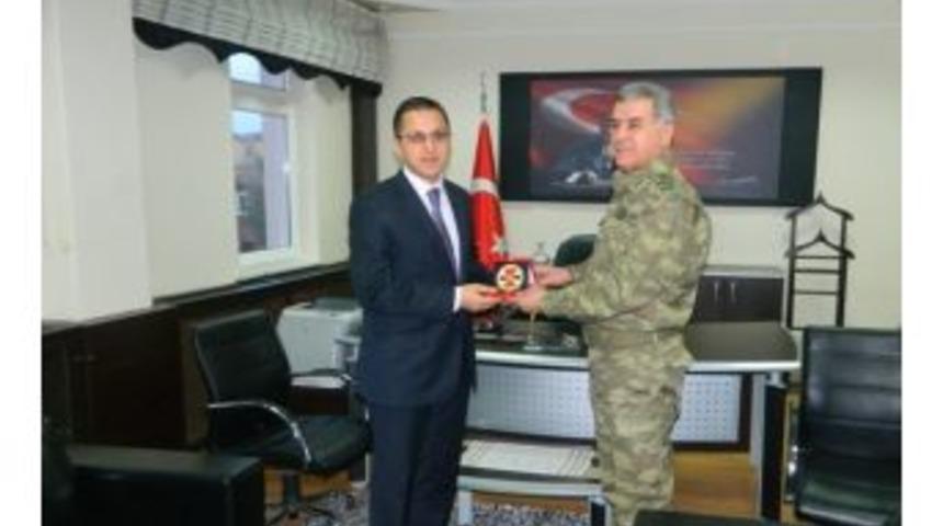 Jandarma Genel Komutanı Orgeneral Servet Yörük' Ten Kaymakam Sağ' A Ziyaret