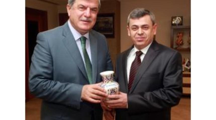 Yeni Emniyet M&uuml;d&uuml;r&uuml;nden Başkan Karaosmanoğlu'na Ziyaret