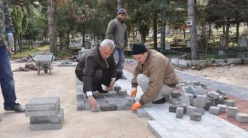 Kervansaray Mezarlığına Yeni D&uuml;zenleme