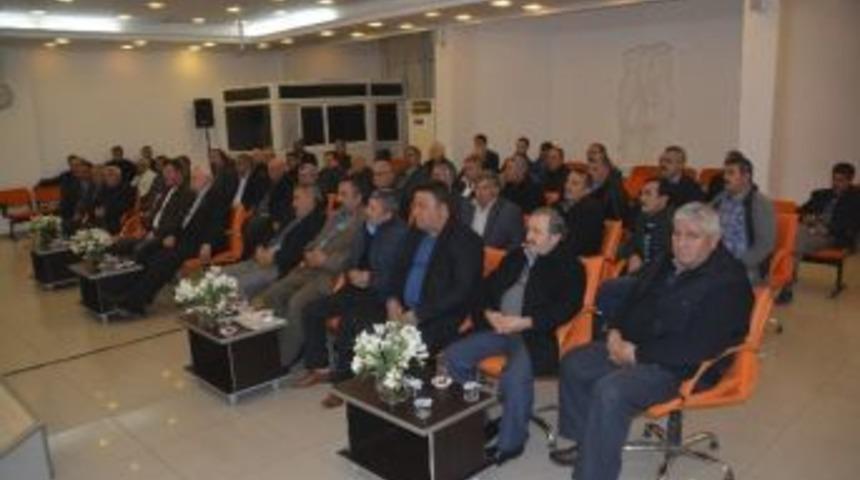 Başkan Uygur, Muhtarlara B&uuml;t&uuml;nşehir&rsquo;i Anlattı