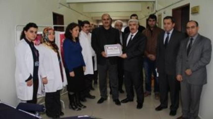 Sağlık&ccedil;ılardan Kan Kampanyasına Destek