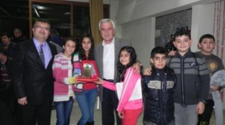 &Ouml;demiş Belediyesi Okulların Hamisi