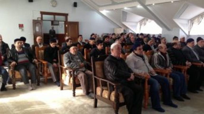 Gebze'de Umreye Gideceklere Seminer Verildi