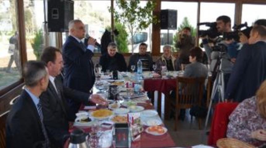 Mhp&rsquo;nin Başkan Adayları Uzunırmak Ve Keremit Muhtarlarla Biraraya Geldi
