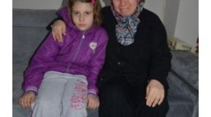 Astımlı Ay&ccedil;a Yardım Bekliyor