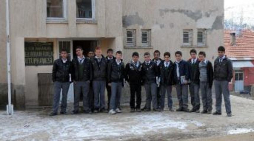 &Ccedil;elikhan&rsquo;daki &Ouml;ğrencilerden K&uuml;t&uuml;phane Tepkisi