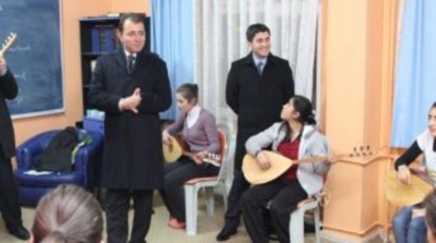 Selim Kaymakamı Kız Yurtlarını Ziyaret Etti