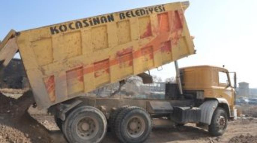 Kocasinan Kar M&uuml;cadele Ekibi Yol Yapımına Gitti