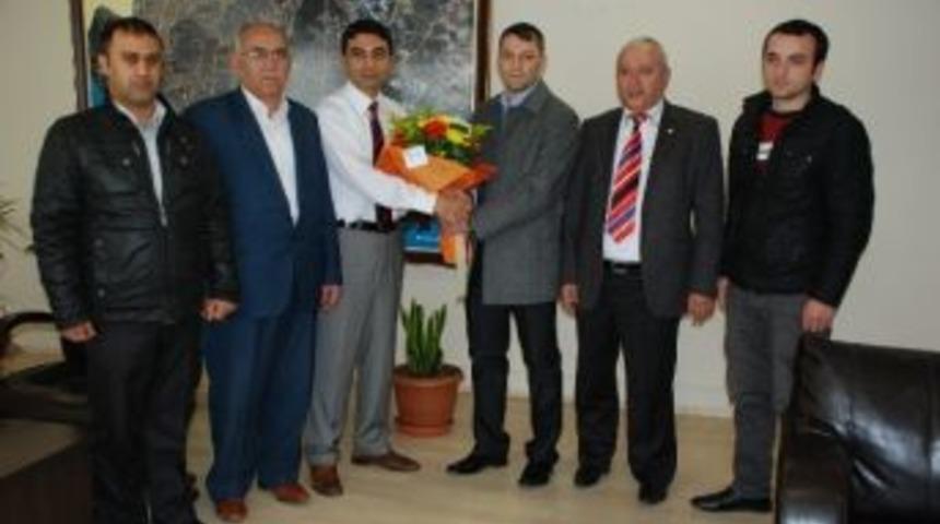 Taksiciler Gebze Emniyet M&uuml;d&uuml;r&uuml;n&uuml; Ziyaret Etti