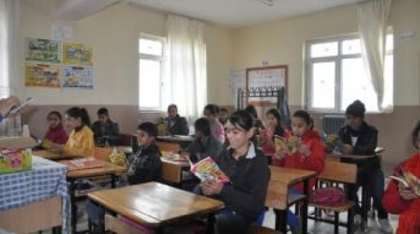 Malatyalı İş Adamından Silopili &Ouml;ğrencilere Yardım