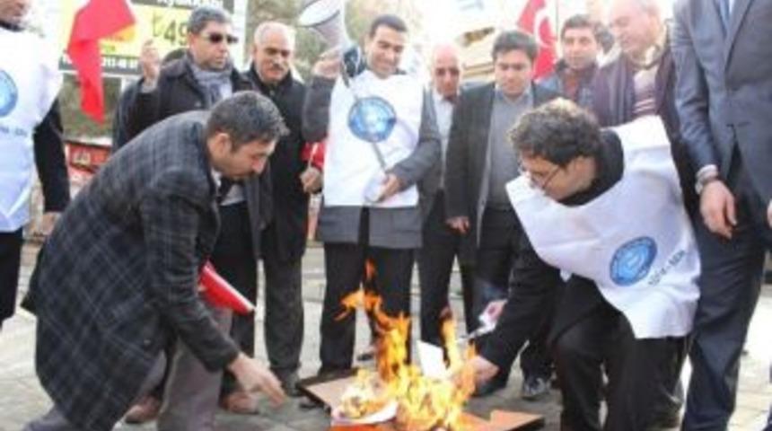 Memurlar Maaş Bordrosu Yaktı