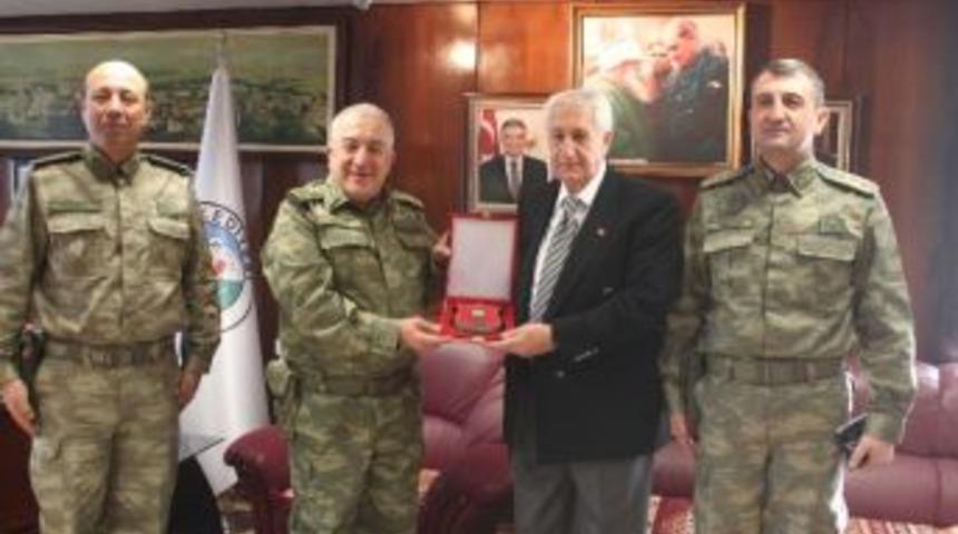 8. Kolordu Komutanı Korgeneral Akbaş Paşa&rsquo;dan Başkan Dedeye Ziyaret