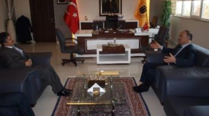 Hulisi Porgalı, İn&ouml;n&uuml; &Uuml;niversitesi&rsquo;ni Ziyaret Etti