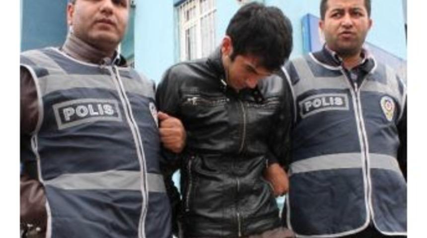 Y&uuml;z&uuml;ne T&uuml;k&uuml;ren Sevgilisini &Ouml;ld&uuml;rd&uuml;, &ldquo;benim Su&ccedil;um Ne&rdquo; Dedi