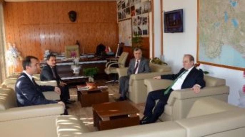 Vali &Ouml;zt&uuml;rk&rsquo;den Karayolları B&ouml;lge M&uuml;d&uuml;rl&uuml;ğ&uuml;ne Ziyaret