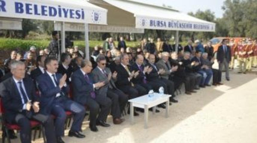 Kurşunlu&rsquo;ya Modern Spor Sahası