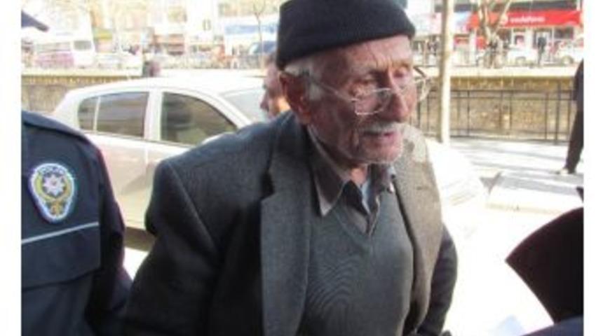 Otomobil Yayaya &Ccedil;arptı: 1 Yaralı