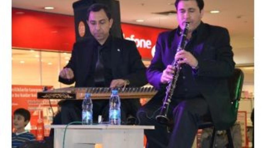 Trt Sanat&ccedil;ısı Ufuk Uğuriş, Kastamonu&rsquo;da Sahne Aldı