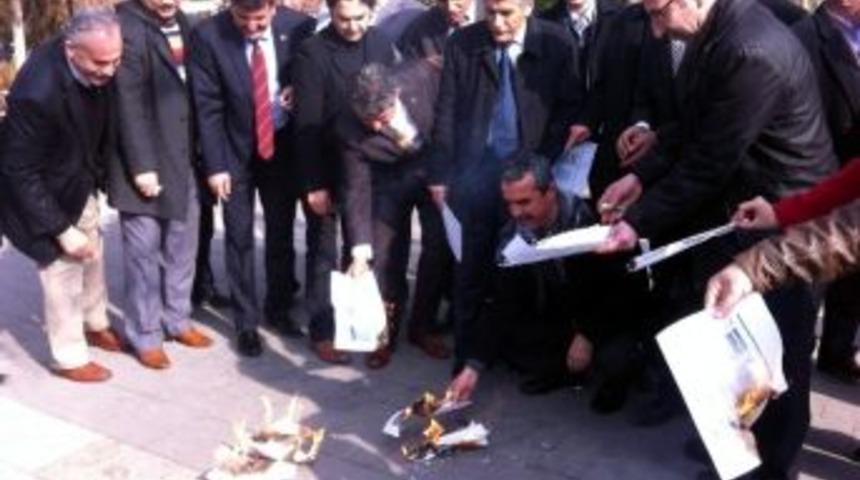 T&uuml;rkiye Kamu-sen, Maaş Bardosu Yaktı