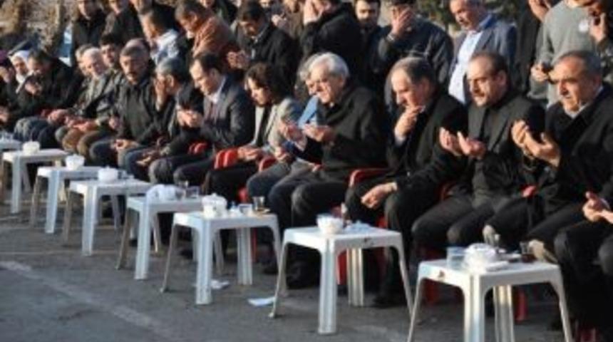 Cizre'de İki Aile Arasındaki Husumet Barışla Sonu&ccedil;landı