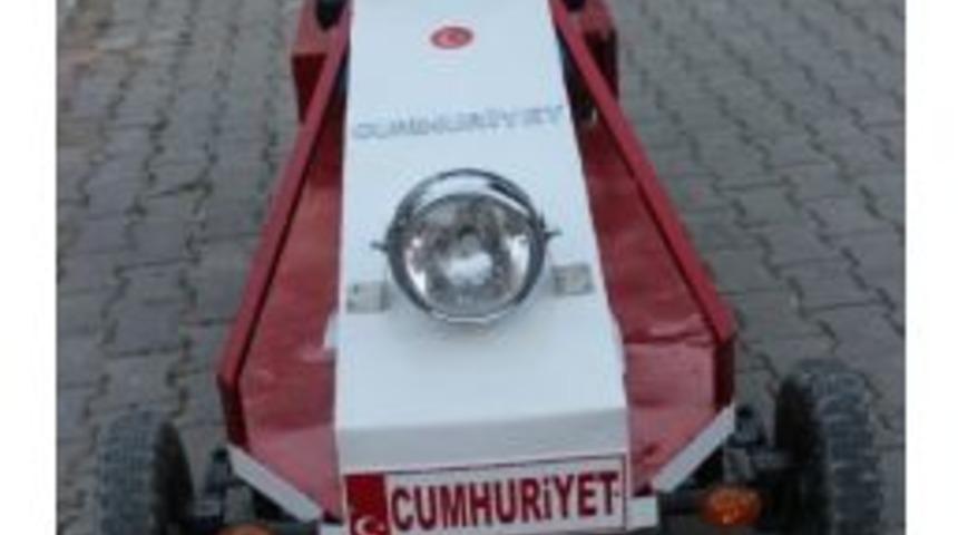 Pa&uuml;&rsquo;den &Uuml;&ccedil; Tekerlekli Otomobil