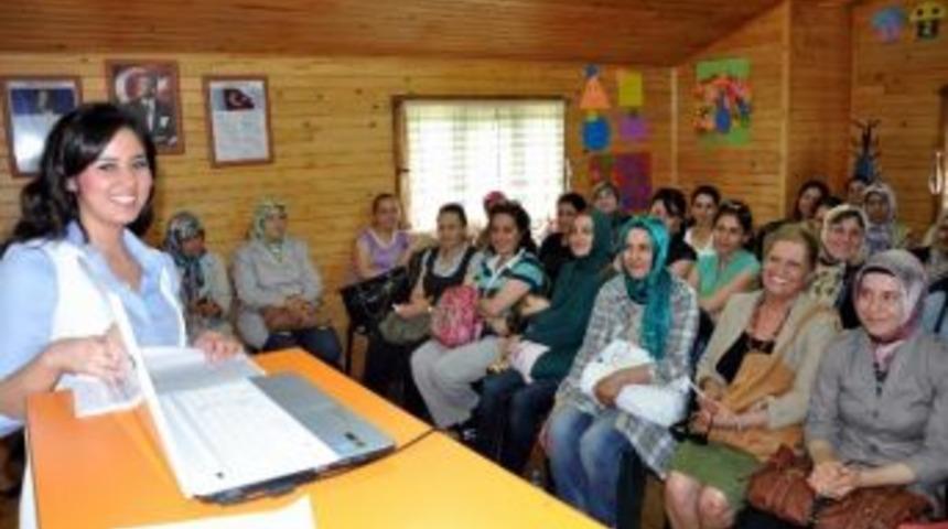 Manisa&rsquo;nın Tek Aile Danışma Merkezi Bin 606 Kişiye Hizmet Verdi