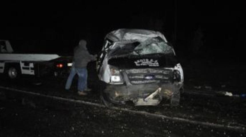 Minib&uuml;s Devrildi: 6 Yaralı