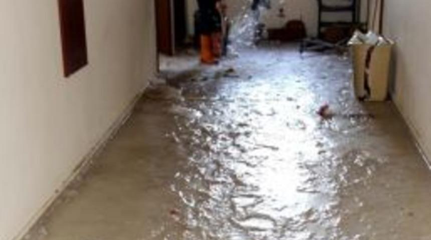 Doğalgazı Kesik Site -20 Derecede Buzul &Ccedil;ağına D&ouml;nd&uuml;