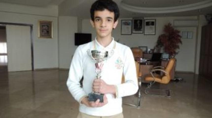 Nazillili Burak Ayyıldız Atletizmde Aydın&rsquo;ı Temsil Edecek