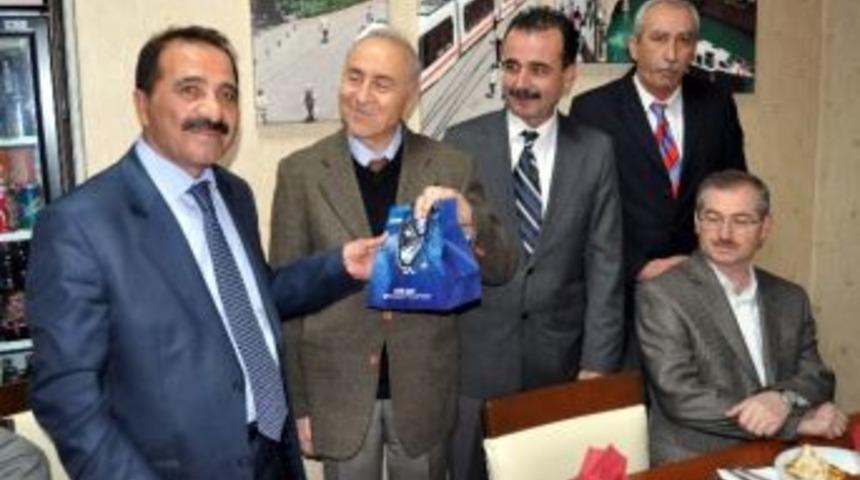 Şeker İş&ccedil;ilerinden Arkadaşlarına Veda Yemeği