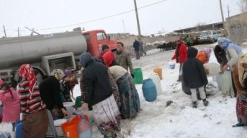 (&ouml;zel Haber) K&ouml;yl&uuml;lerin Su &Ccedil;ilesine Tankerli &Ccedil;&ouml;z&uuml;m