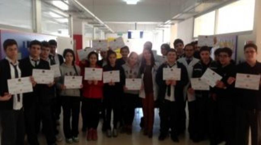 Liseli Kolejliler, Diksiyon Ve Hitabet Sertifikası Aldı