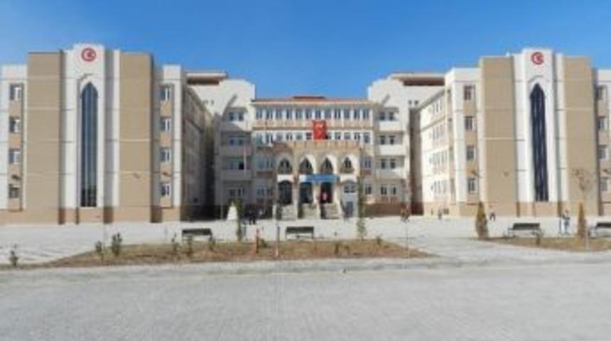 Gezi Şehidi Mustafa Sarı'nın İsmi İlkokula Verildi