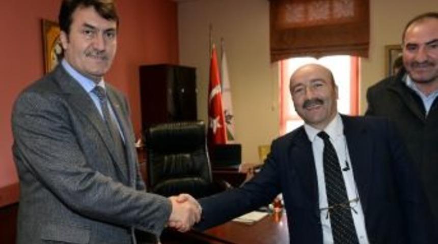 Pazarcı Esnafından Dündar’a Teşekkür Ziyareti