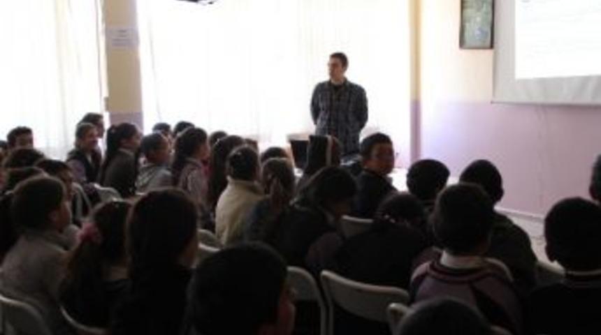 &Ccedil;ıldır'da &Ouml;ğrencilere Verem Haftası Nedeniyle Seminer Verildi
