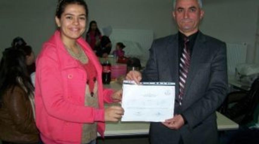Hasta Kabul Kursunu Tamamlayan Kursiyerler Sertifikalarını Aldı