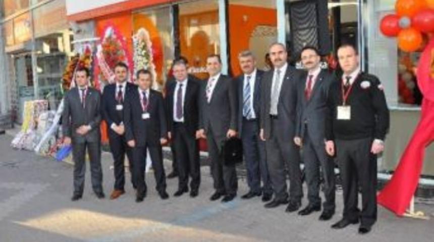Albaraka Nevşehir Şubesi D&uuml;zenlenen T&ouml;ren İle A&ccedil;ıldı