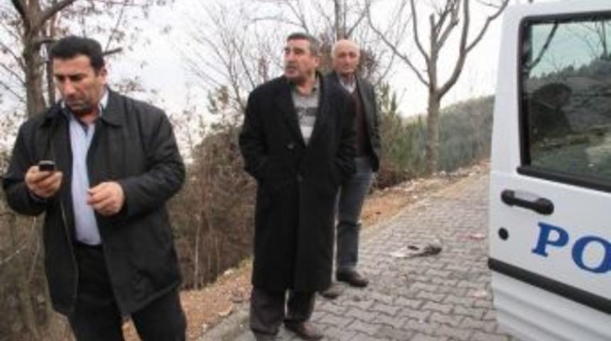Kayıp &Uuml;steğmenin Babasının En Acı Arayışı