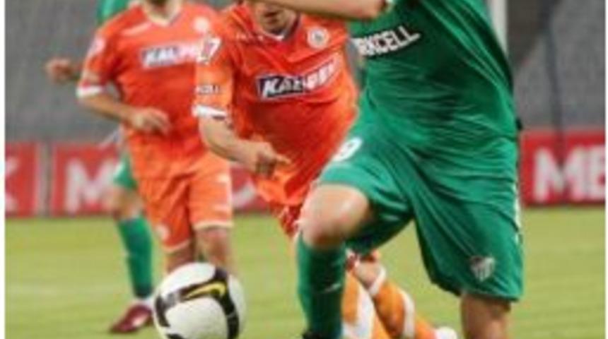 Bursaspor Eski Yıldızlarına Y&ouml;neldi