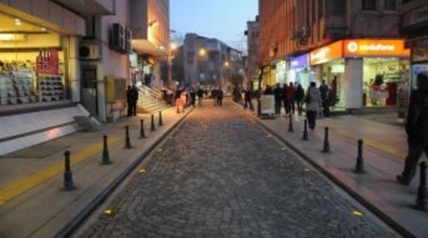 &Ccedil;orlu Belediyesi'nin Kilit Taşı Hizmeti Beğeniyle Karşılandı