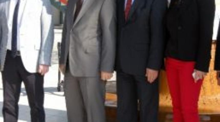 &Uuml;niversiteye Solarbank Konuldu