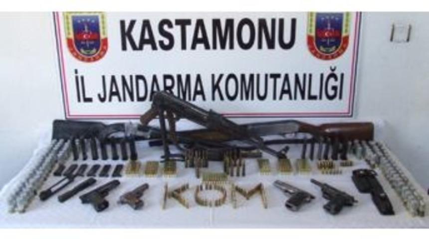 Jandarmadan Ka&ccedil;ak Silah Operasyonu