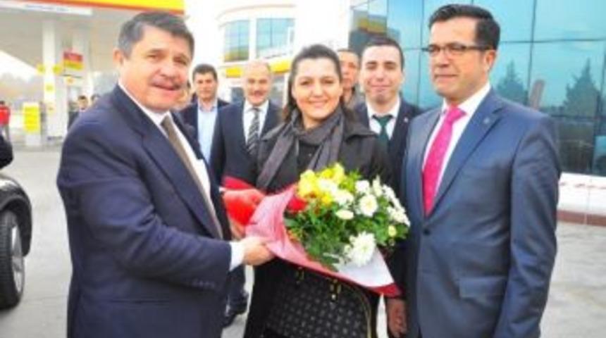 Ak Parti Manisa B&uuml;y&uuml;kşehir Adayı Tanrıverdi&rsquo;ye Salihli'de B&uuml;y&uuml;k İlgi