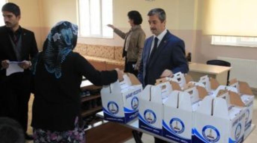 Şahinbey Belediyesi 17 Bin 259 Aileye Et Yardımı Yaptı