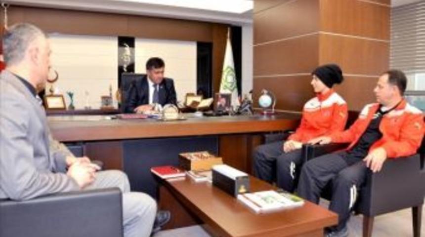 Tekvandocu Maide Nur Uysal T&uuml;rkiye Şampiyonu