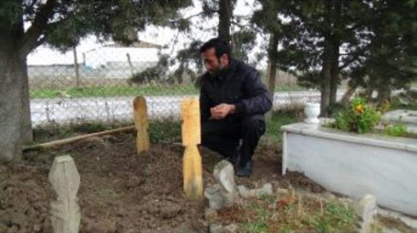 Mezarı A&ccedil;ılan İrem Bebek, Tekrar Toprağa Verildi