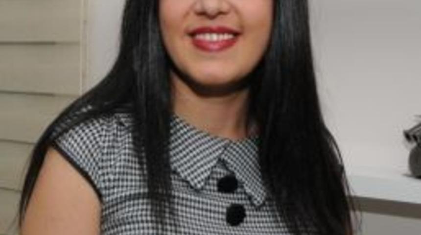 Rus Kadın Yazar, Antalya'da G&ouml;r&uuml;len Davada 6 Yılda Boşanabildi